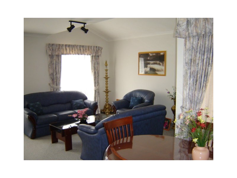 23 Michelle Drive, Hampton Park VIC 3976