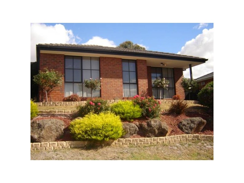 39 Amber Drive, Hampton Park VIC 3976