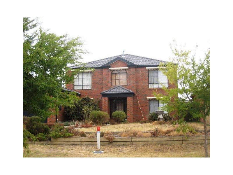 48 May Gibbs Crescent, Lynbrook VIC 3975