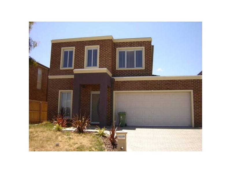 4 Elgin Mews, Cranbourne VIC 3977