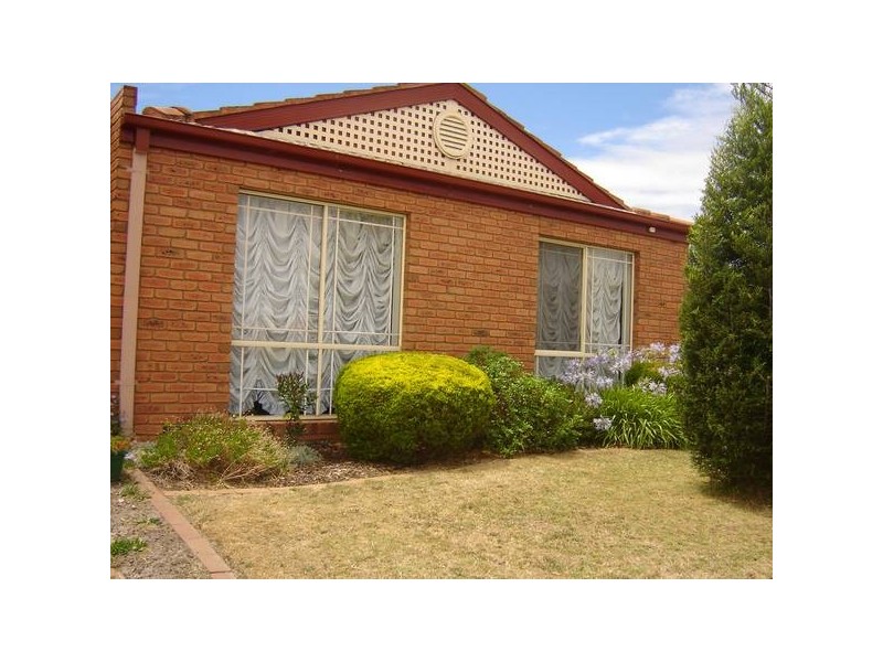 Orlit Close, Cranbourne North VIC 3977