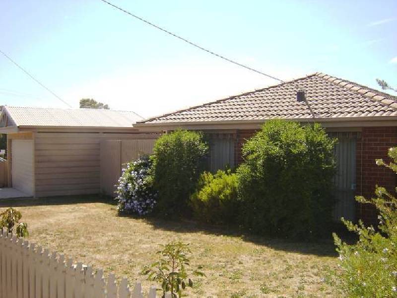 51 Michelle Drive, Hampton Park VIC 3976