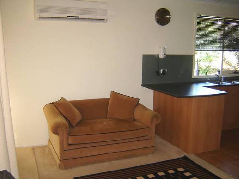 51 Michelle Drive, Hampton Park VIC 3976