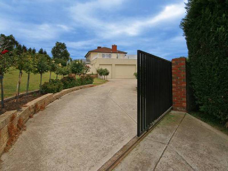 36 Blackwood Drive, Hampton Park VIC 3976