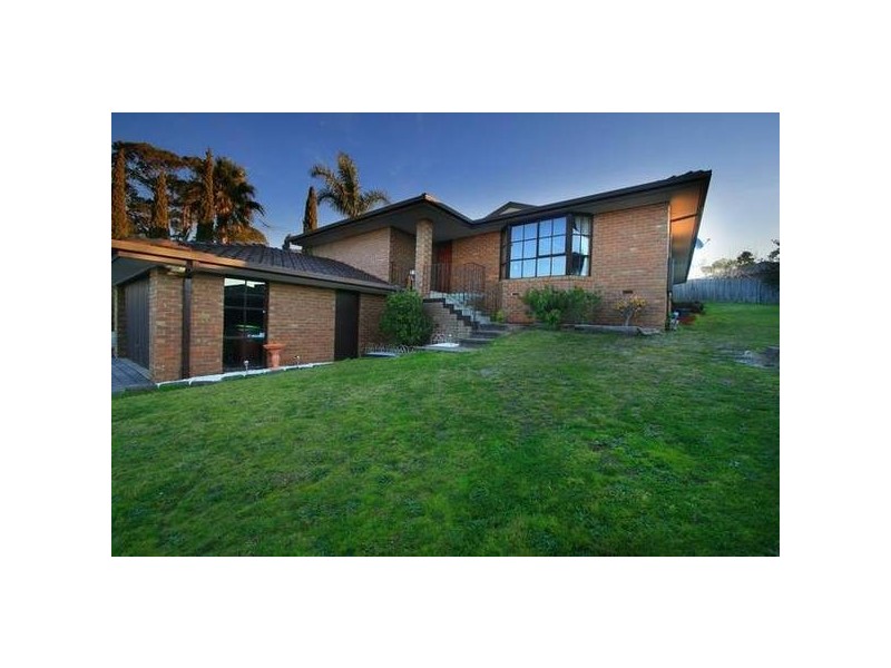Caroline Place, Hampton Park VIC 3976