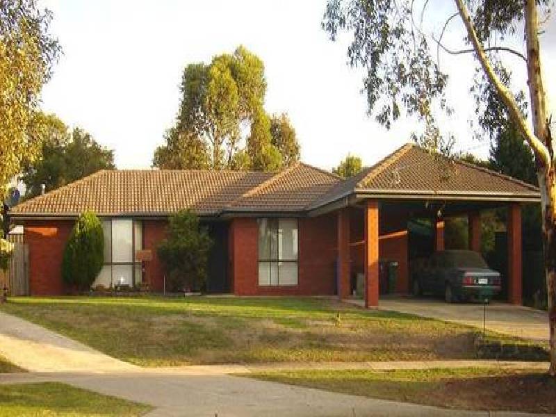 14 Wynette Close, Hampton Park VIC 3976