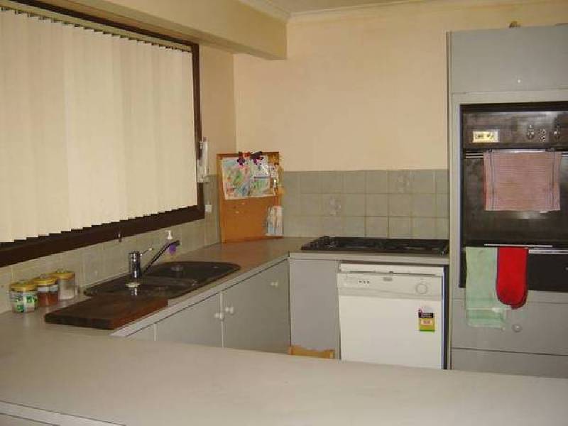 14 Wynette Close, Hampton Park VIC 3976