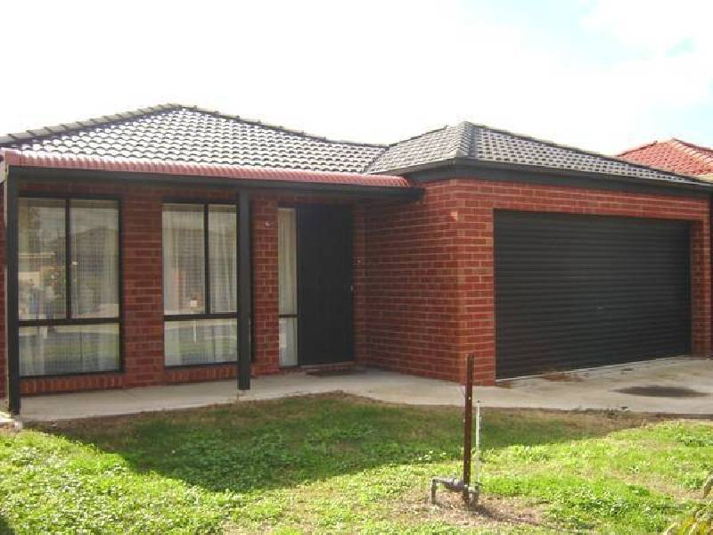 9 Aquamarine Court, Hampton Park VIC 3976