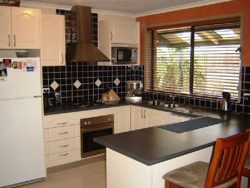 8 Adley Place, Hampton Park VIC 3976