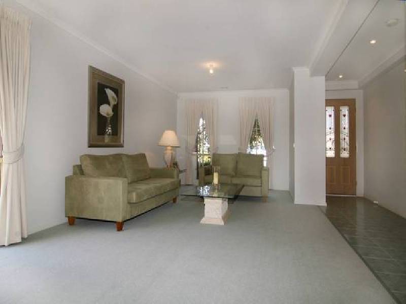 8 Chauncy Way, Lynbrook VIC 3975
