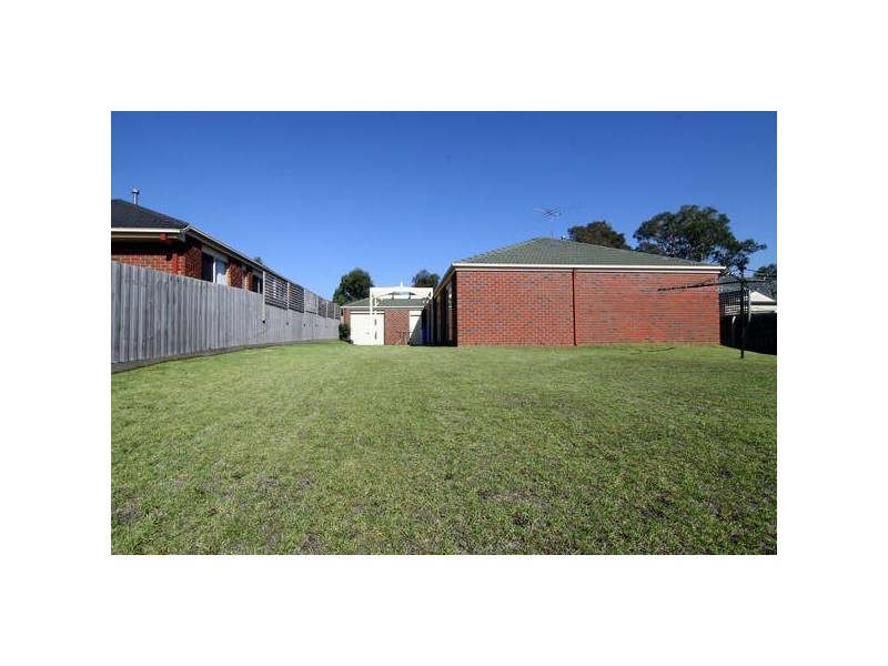 8 Chauncy Way, Lynbrook VIC 3975