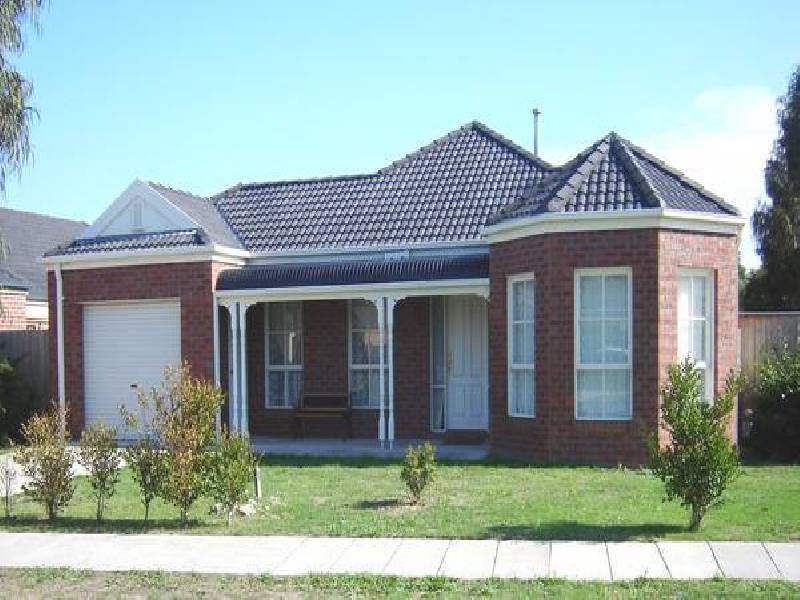 Henry Lawson Drive, Lynbrook VIC 3975