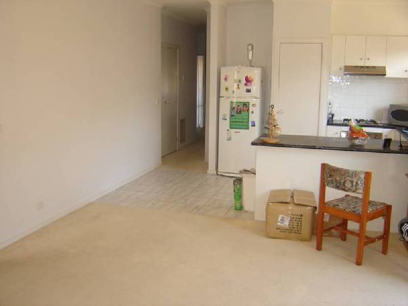 Henry Lawson Drive, Lynbrook VIC 3975