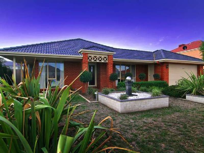 10 Ronans Retreat, Lynbrook VIC 3975