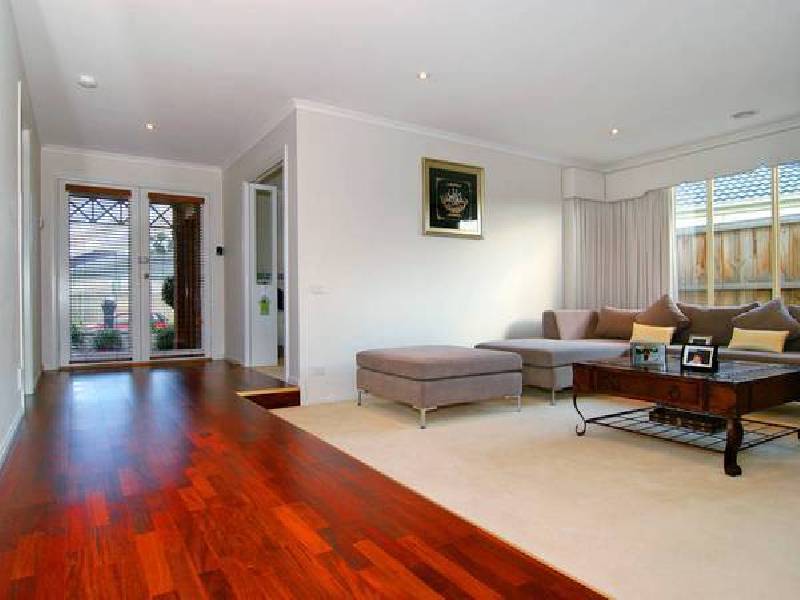 10 Ronans Retreat, Lynbrook VIC 3975