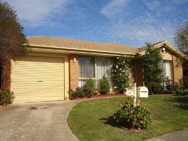 29 Michelle Drive, Hampton Park VIC 3976