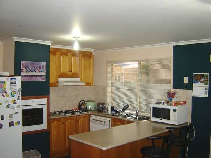 Scarborough Drive, Narre Warren South VIC 3805