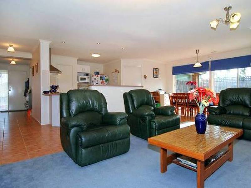 Sugarbush Drive, Lynbrook VIC 3975