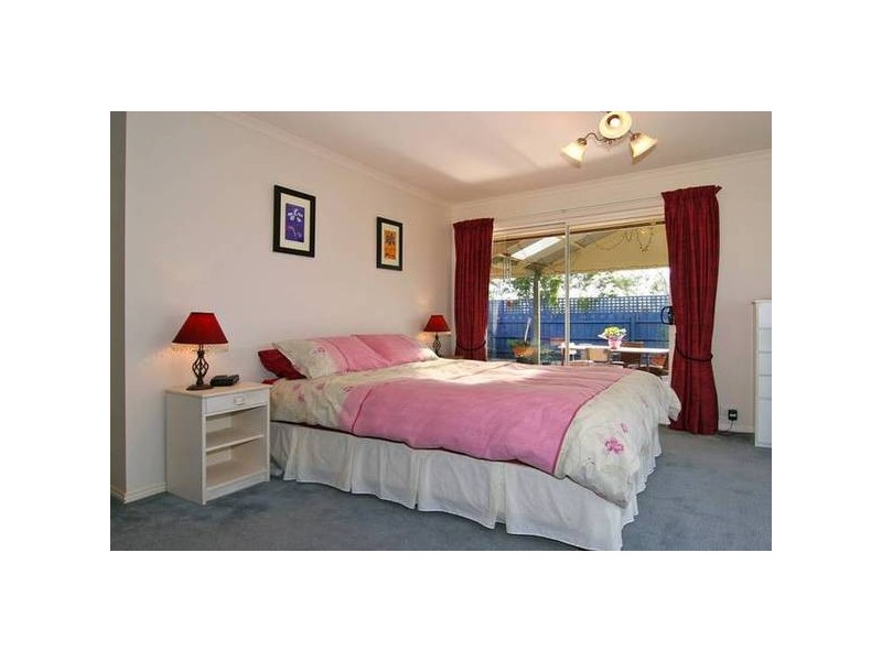 Sugarbush Drive, Lynbrook VIC 3975