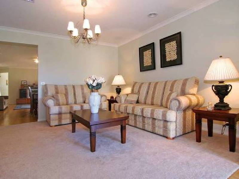 Cato Parkway, Lynbrook VIC 3975