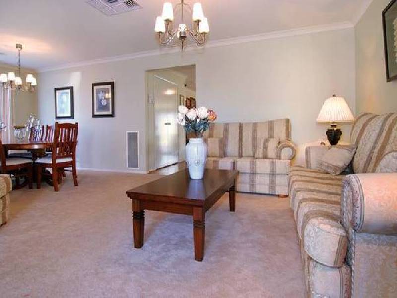 Cato Parkway, Lynbrook VIC 3975