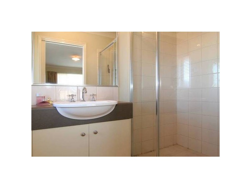 Cato Parkway, Lynbrook VIC 3975