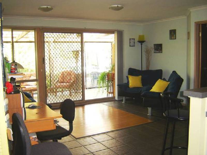 8 Bill Place, Hampton Park VIC 3976