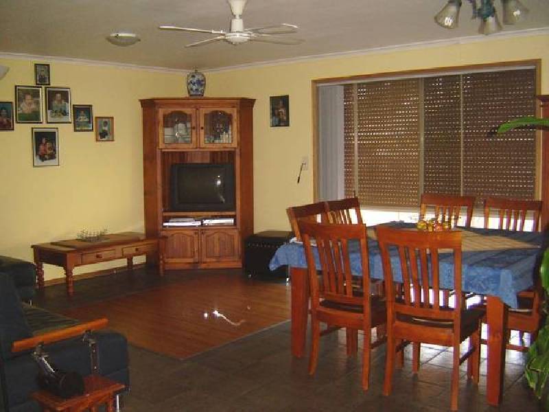 8 Bill Place, Hampton Park VIC 3976