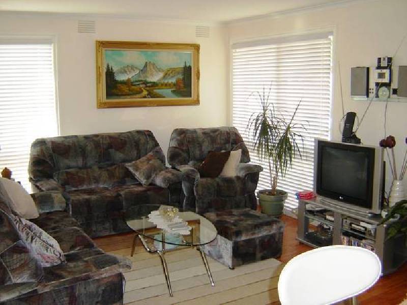 Millswyn Avenue, Hampton Park VIC 3976