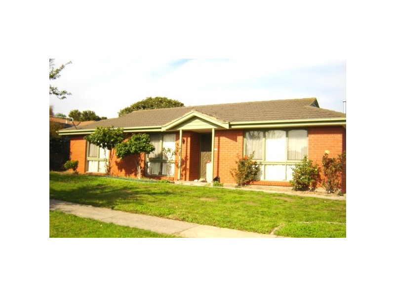 24 Kerrison Drive, Hampton Park VIC 3976