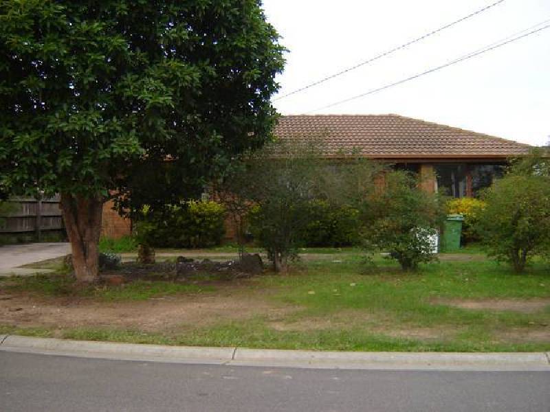 4 Tongola Court, Cranbourne VIC 3977