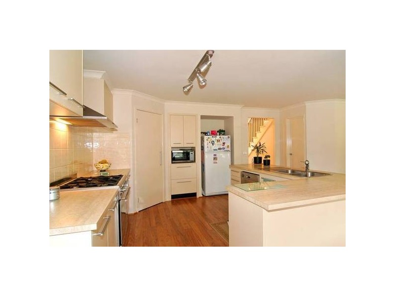 14 Hal Porter Terrace, Lynbrook VIC 3975
