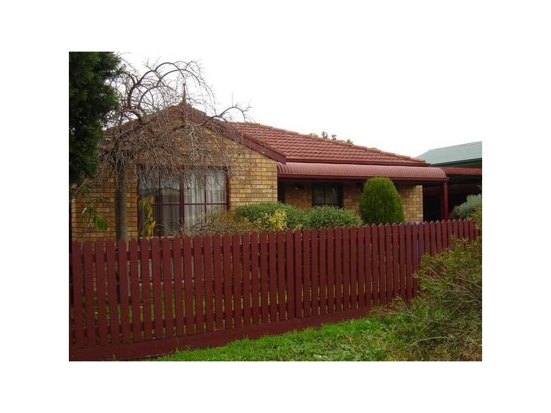 Hillview Rise, Hampton Park VIC 3976