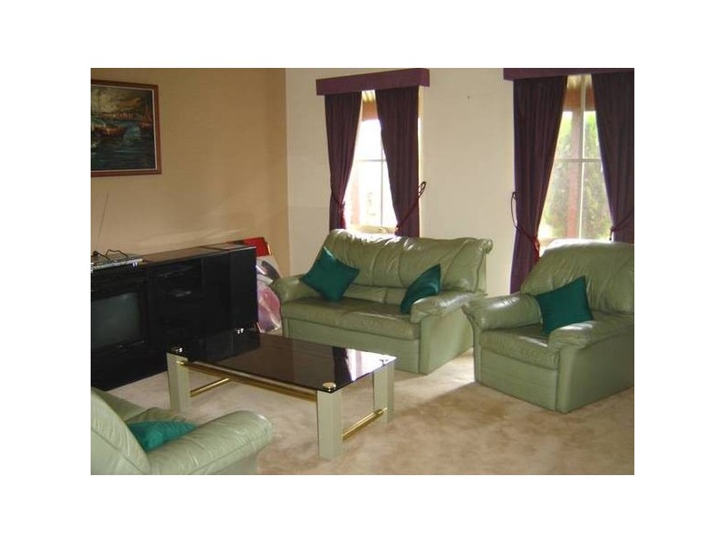 Hillview Rise, Hampton Park VIC 3976