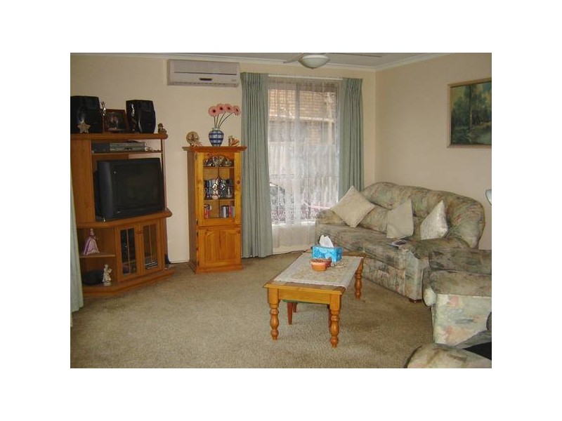 Oaktree Drive, Hampton Park VIC 3976