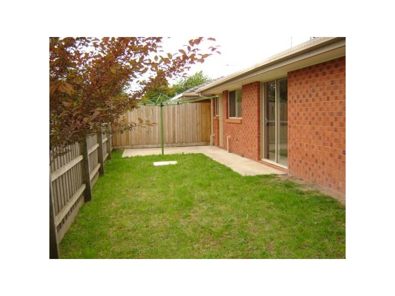 Bride Avenue, Hampton Park VIC 3976