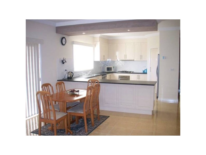 13 Devaney Avenue, Lynbrook VIC 3975