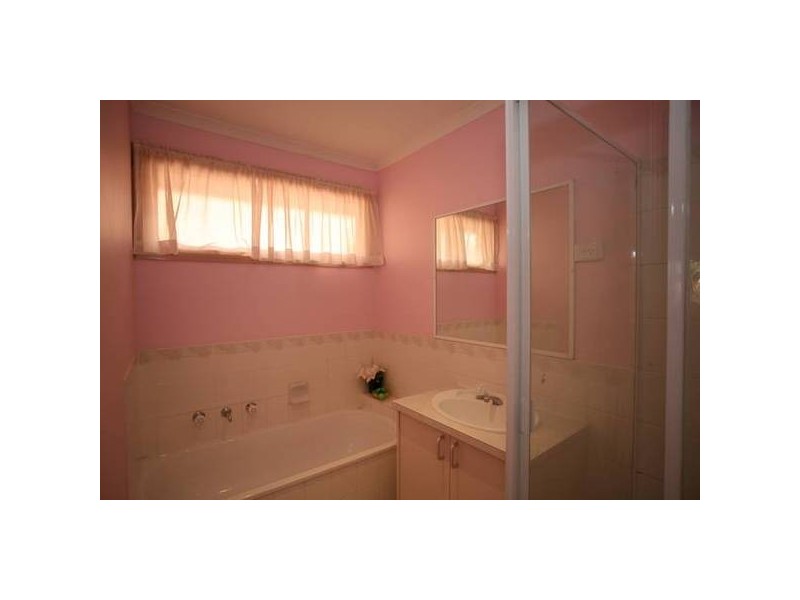 Eskdale Court, Narre Warren VIC 3805