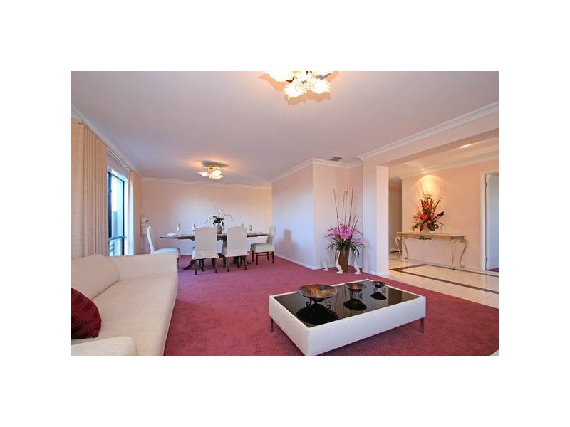 Tennant Court, Lynbrook VIC 3975