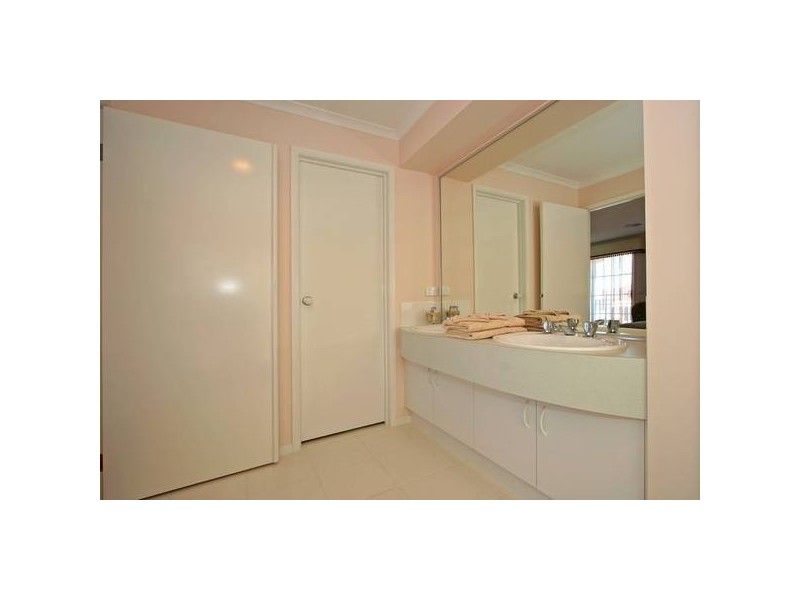 Tennant Court, Lynbrook VIC 3975