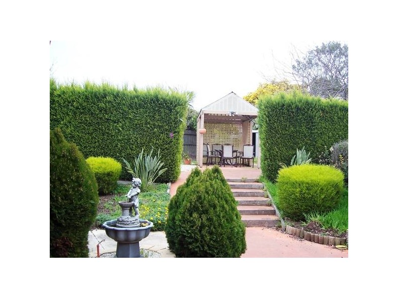 Mollisons Hill, Hampton Park VIC 3976