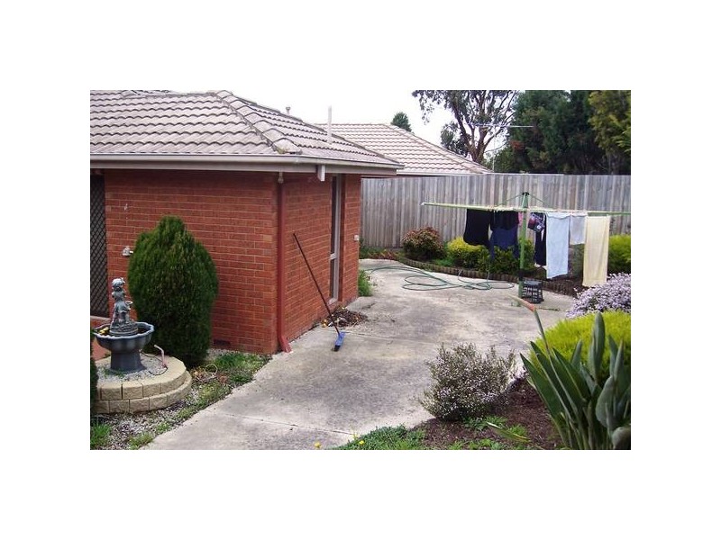 Mollisons Hill, Hampton Park VIC 3976