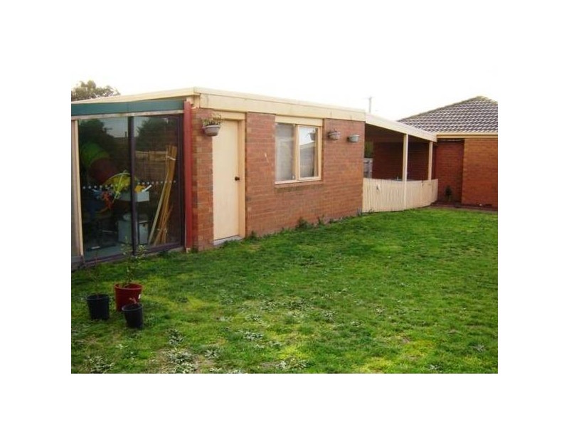 16 Katherine Court, Hampton Park VIC 3976