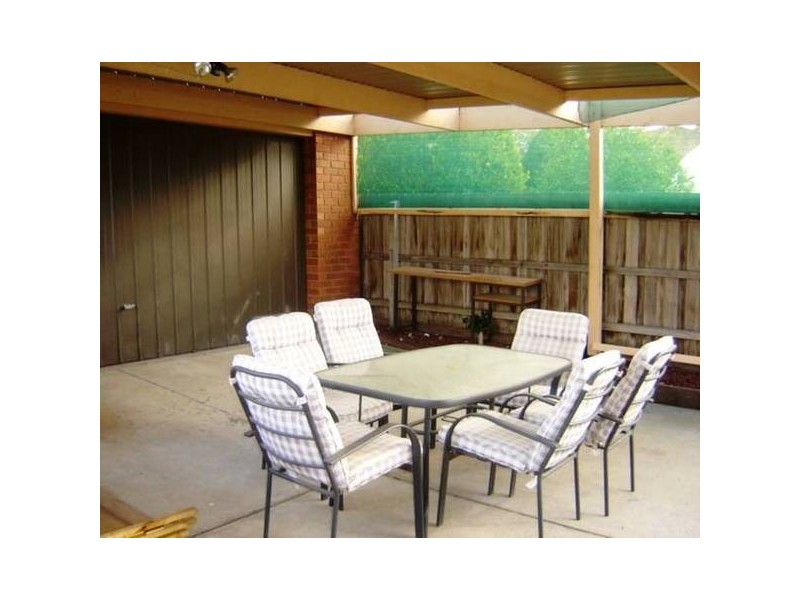 16 Katherine Court, Hampton Park VIC 3976