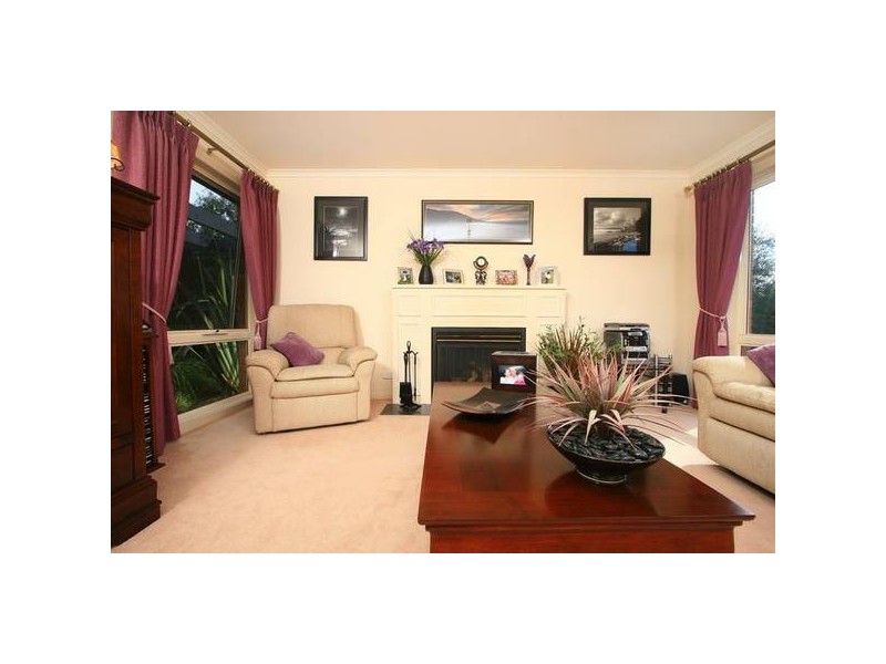 39 Cato Parkway, Lynbrook VIC 3975