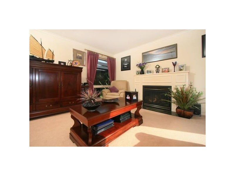 39 Cato Parkway, Lynbrook VIC 3975