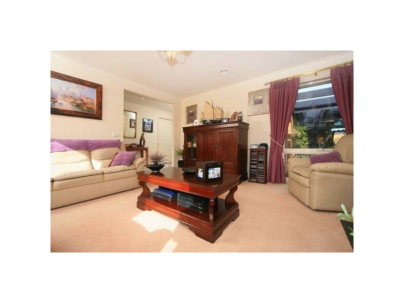 39 Cato Parkway, Lynbrook VIC 3975