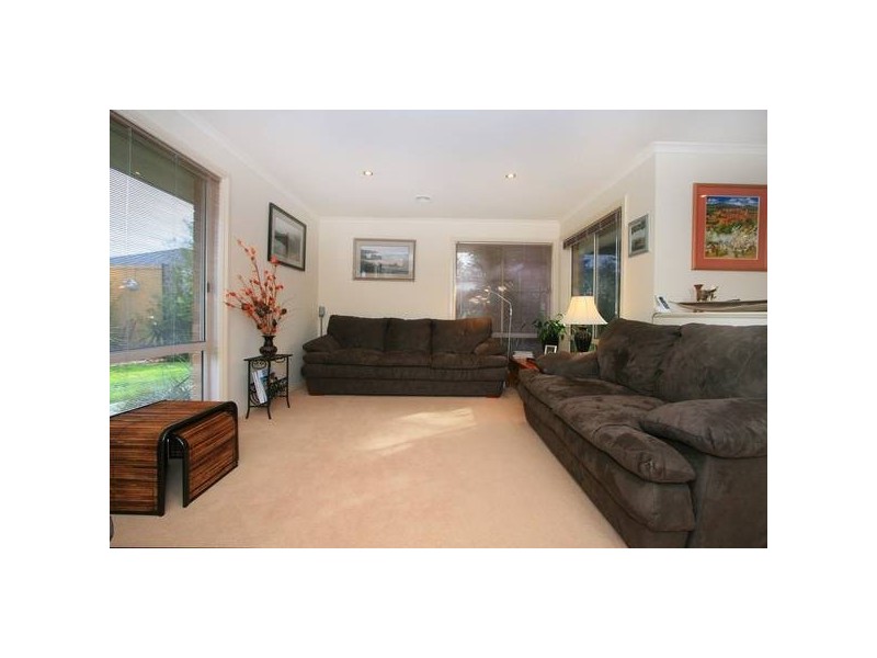 39 Cato Parkway, Lynbrook VIC 3975