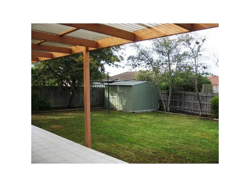 2 Lesley Drive, Hampton Park VIC 3976