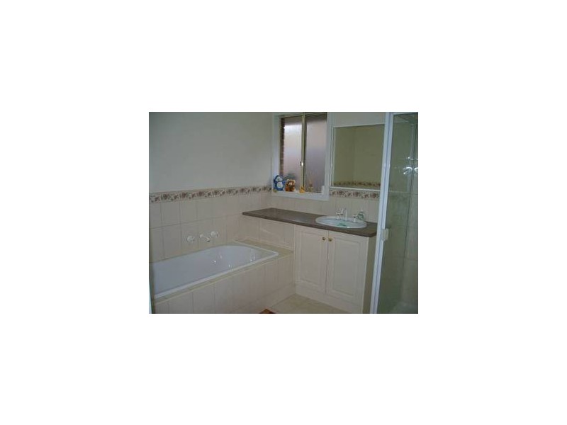 29 Astley Wynd, Lynbrook VIC 3975